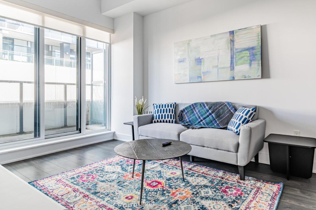 Condo In Parklawn & Lake Shore With Free Parking Close To Airport Toronto Esterno foto