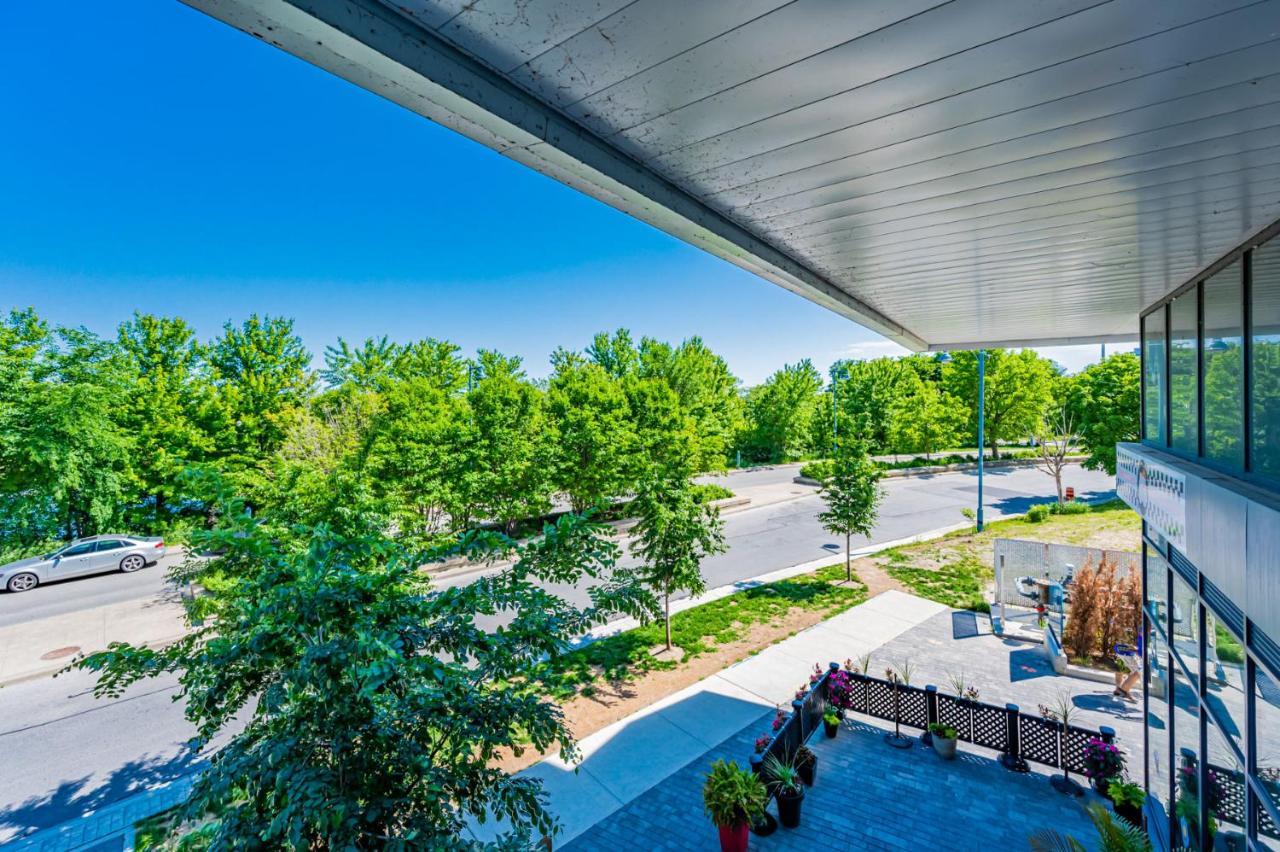 Condo In Parklawn & Lake Shore With Free Parking Close To Airport Toronto Esterno foto