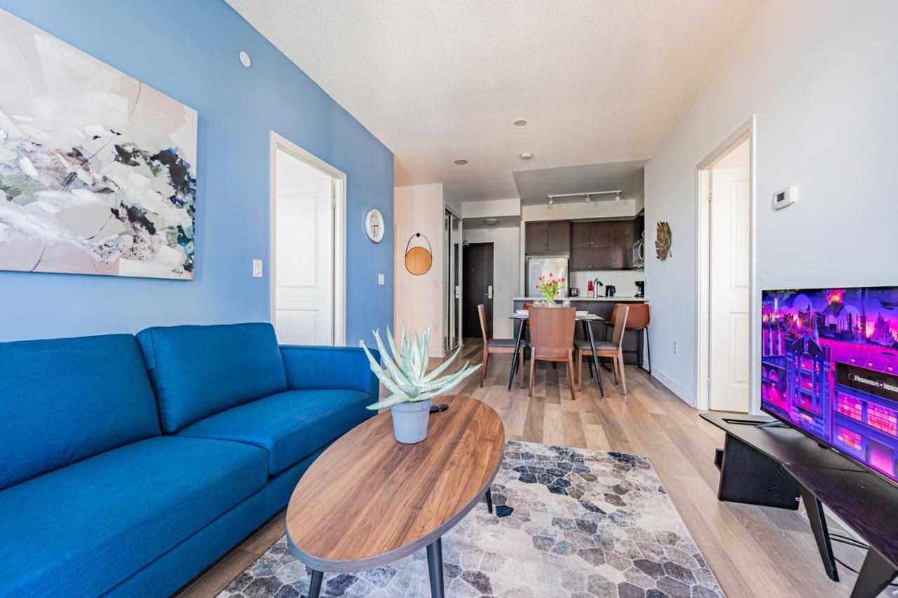 Condo In Parklawn & Lake Shore With Free Parking Close To Airport Toronto Esterno foto
