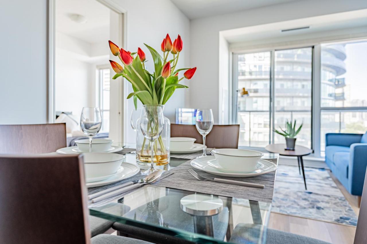 Condo In Parklawn & Lake Shore With Free Parking Close To Airport Toronto Esterno foto